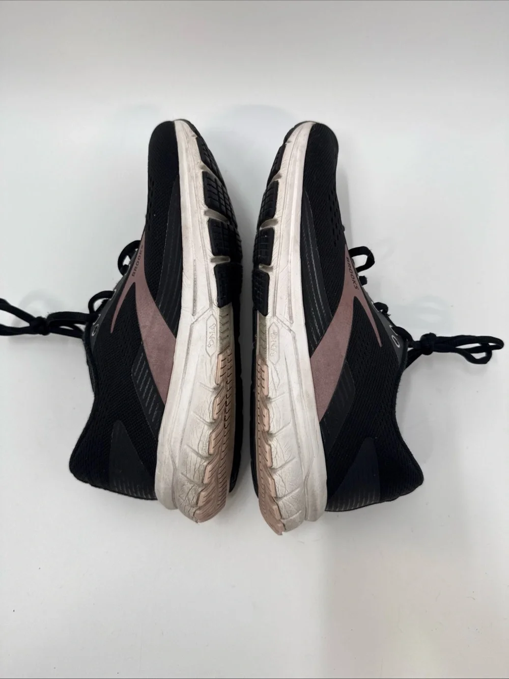 Brooks Women’s Black Athletic Sneakers with Pink Accent
